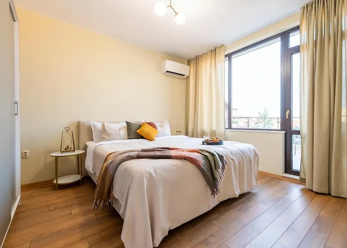 Three Lilies Apartments